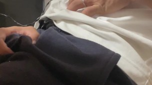 『仕事中にオナニーしようと思ったら嫁が入ってきた』