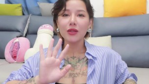 【喷泉乔老师】两性健康：男人的香蕉为何一直垂头丧气？如何让你的！添加 获取更多信息