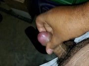 Tirando leche masturbacion