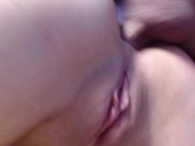 Este chico me rompe el culo y me da toda su leche en mi cara, como me encanta 14/16