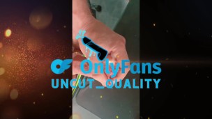 no hands is so much fun! made my uncut cock sooo hard💎