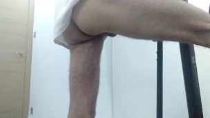 Jovencito Delgado Con Enorme Polla Juega con Su Culo y Se Folla a La Pared