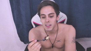 CUM CAKE: Me como pastel repleto de mi propio semen