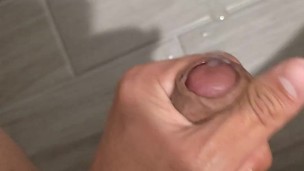 Masturbacion en el baño