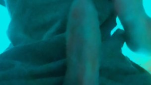 Argentino dominante se masturba con su gran polla