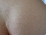 Le OFRECI dinero a la CHICA DE LIMPIEZA del HOTEL por COGER Y ESTÁ ACEPTÓ 16/16