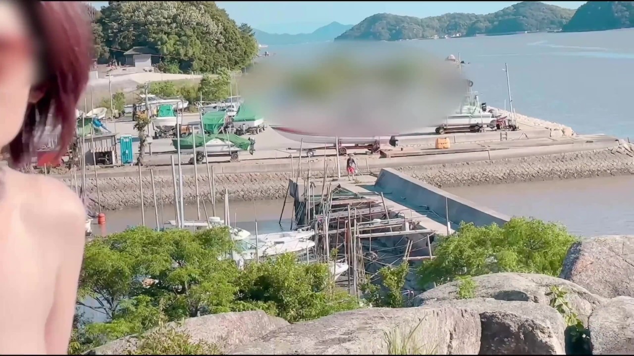 【4K高画質】Fカップ変態熟女が数人の男性にバレて見られながら野外露出オナニー＆放尿🤗💖指入れたままの大量潮吹き後はノーブラ・ノーパン帰宅🥰日本人/人妻/巨乳/パイパン/無修正/変態/中出し - RedTube