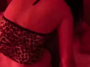 两女和一男 4/16