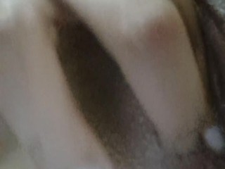 Estoy tan horny que me escurre la leche