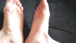 footsies?