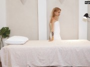 Petite virgin teen Enzo Barre reaches her orgasm 2/16