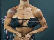 Horny flex-Angelmuscles 8/16