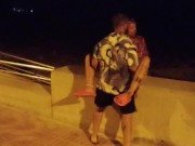 Sesso in spiaggia pubblica (con guardone) 4/16
