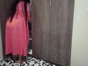 فيلم عربي اباحي قصير، دقيت الباب على خالتي في الشومبر تعطيني حوايجي I Fucked my Aunt in her room 2/16