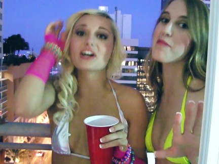 PMV - PARTY ALL THE TIME - TEAMSKEET