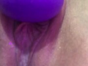 se masturbando até gozar com seus brinquedos buceta muito molhada 4/16