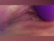 Me masturbando até gozar com meus brinquedos, buceta molhada escorrendo e orgasmo intenso 15/16