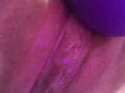 Me masturbando até gozar com meus brinquedos, buceta molhada escorrendo e orgasmo intenso 4/16