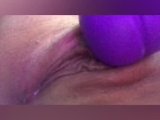 Me masturbando até gozar com meus brinquedos, buceta molhada escorrendo e orgasmo intenso 7/16