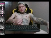 nerd se excitando - Screenshot 14 of 16 - Kink