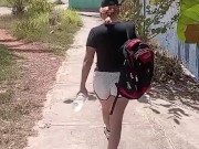 Seduje a mi entrenador y me lo folle 3/16