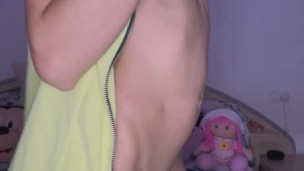 traviesa no se aguantaba las ganas a si que saco su juguete 😈😏