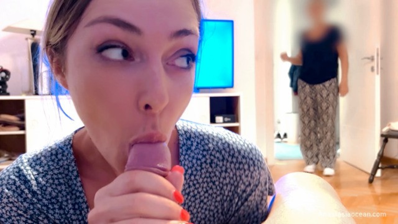 Voyeur selfie