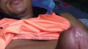 Full acabada con una paja a Solas