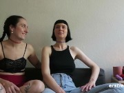 Ersties - Berliner Fashion Girls beim intimen Queer-Rendezvous 11/16