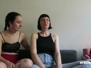 Ersties - Berliner Fashion Girls beim intimen Queer-Rendezvous 9/16