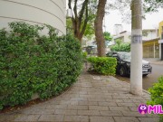 Hermosa brasileña me enseña su apartamento y le dejo el ano lleno de semen. 2/16