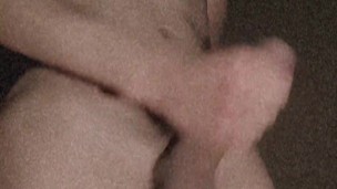 UN LINDO CHICO DE 18 YEARS OLD LATINO SE MASTURBA HASTA CORRERSE