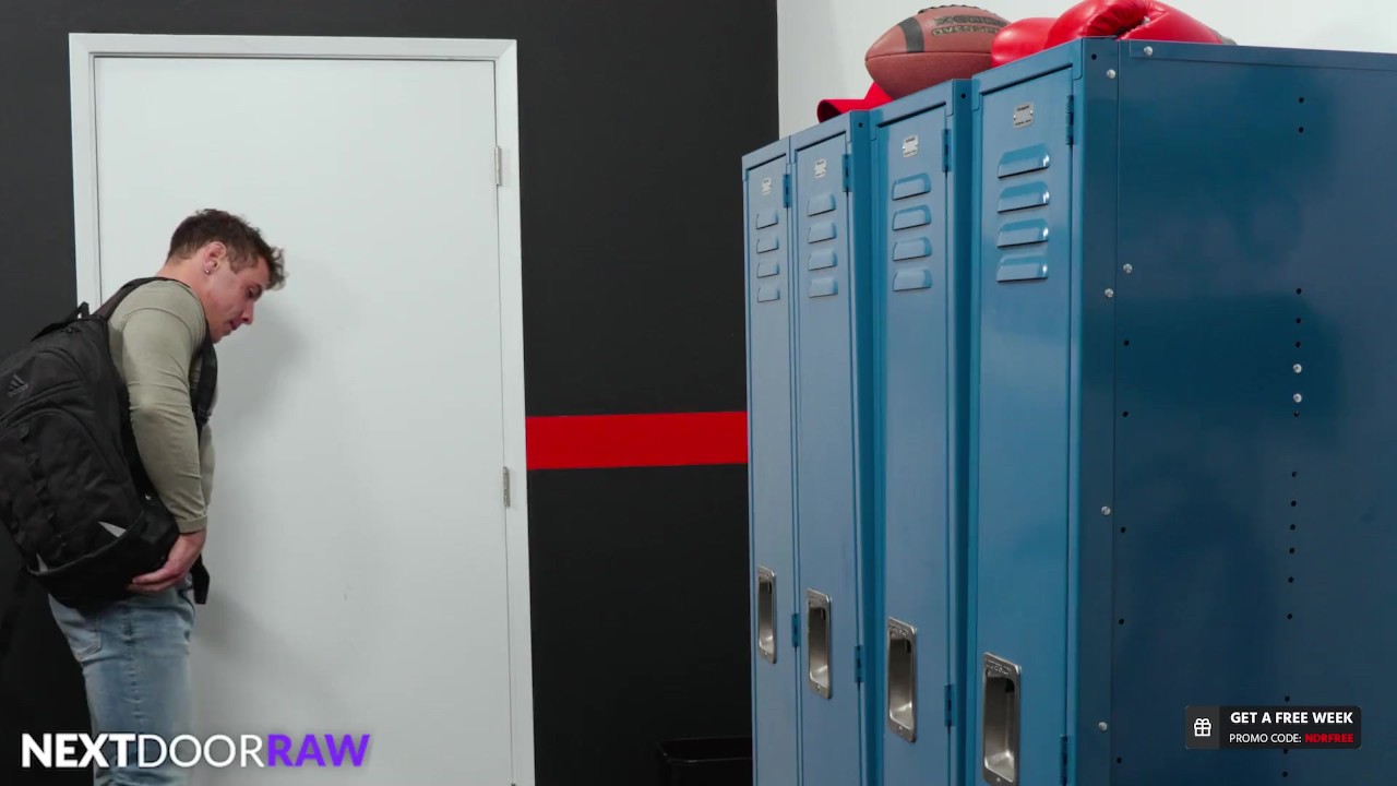 Twink Flip baise du muscle dans la salle de sport - Ashton Silvers, Kyle Fletcher - NextDoorRaw - Vidéo de sexe gratuite - RedTube