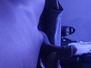 The purple light makes me very horny and I jerk off very well 15/16