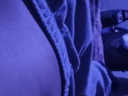 The purple light makes me very horny and I jerk off very well 6/16