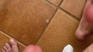Wanking on the hotel balcony. Cumshot