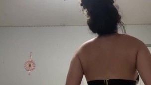 AMATEUR LATINA TWERKING BIG ASS