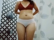 Sinulit ne Small Babe magfinger sa Shower Room kasi wala si Friend 4/16