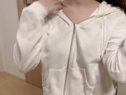 [1]後輩呼んで巨乳を揉ませて欲しいって懇願したらまさかのOKだったので揉みまくった動画-日本人/素人カップル/個人撮影/巨乳 - Screenshot 3 of 16 - Homemade