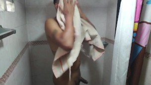 LE BRINDO HOSPEDAJE Y ME PAGA CON UNA ESPECTACULAR FOLLADA 1 parte