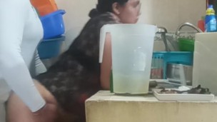 Empleada doméstica follada a escondidas de mi esposa