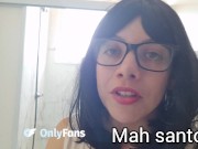 gostosa do YouTube fica de 4 no banheiro 2/16