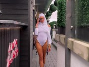 Hijabi Aaliyah Yasin sucks DirtySpringbok's cock in the hot tub and gets his cum on her glasses 2/16