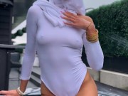 Hijabi Aaliyah Yasin sucks DirtySpringbok's cock in the hot tub and gets his cum on her glasses 5/16