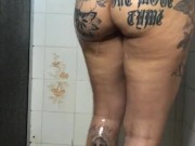 gostosa tomando banho se tocando. Japaaa Rodrigues 4/16