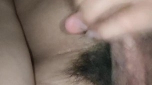 Una paja durante la noche