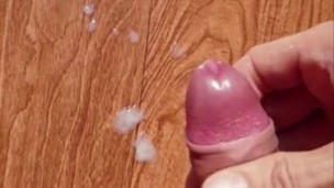 Jerking off and cum in slow motion
