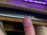 Смотрит порно и кончает без рук💦 Домашнее - Screenshot 16 of 16 - Big Cock