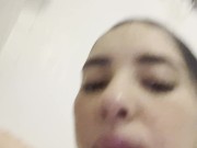 JULIE OLIVER - Explorando Novas Sensações no Banho 15/16