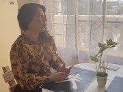 Mesera nalgona recibe doble crema 1/16